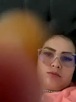 amberbakee online show from November 2, 2025, 1:32 am