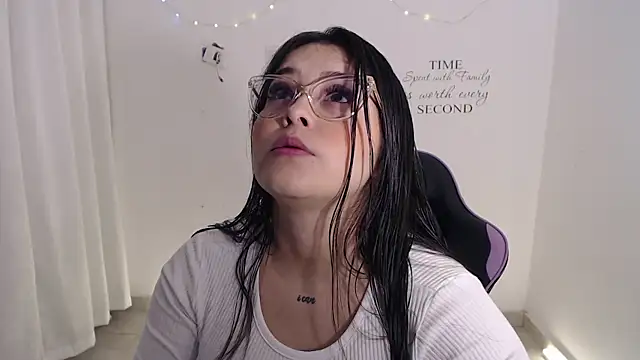 amberbakee online show from June 11, 2026, 1:41 pm