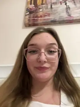 Snapshot of Bellatrisssaa chatting on December 16, 2025, 4:22 pm Bellatrisssaa online show from December 16, 2025, 4:22 pm