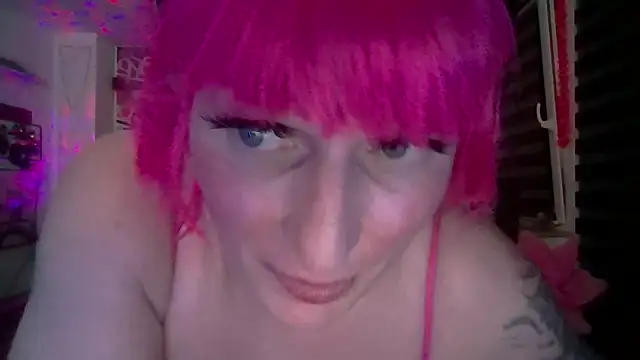 hellgirl1980 online show from July 30, 2026, 12:54 am