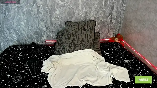 alex cumfit1 online show from September 23, 2025, 11:50 am