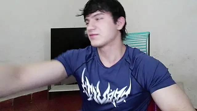 Snapshot of ErickWalton chatting on January 19, 2026, 5:22 am ErickWalton online show from January 19, 2026, 5:22 am