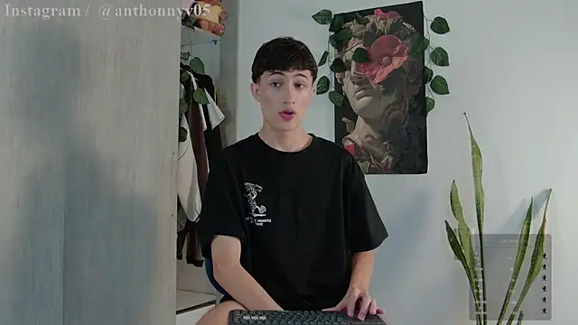 Snapshot of anthonny_05 chatting on September 27, 2025, 9:15 am anthonny 05 online show from September 27, 2025, 9:15 am