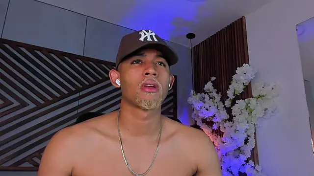 B Wild online show from April 10, 2026, 4:30 am