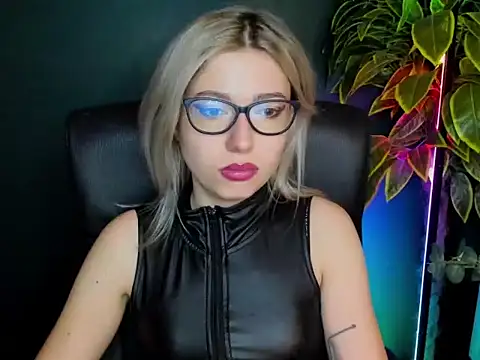 loveHeidi online show from October 2, 2025, 4:16 am