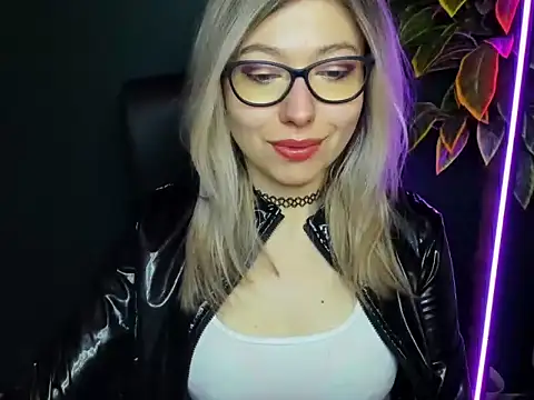 loveHeidi online show from February 3, 2026, 5:27 am