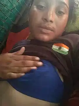 Snapshot of Hot_cupal chatting on September 16, 2025, 6:03 am Hot cupal online show from September 16, 2025, 6:03 am