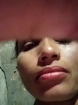 KIRTI12 HOT online show from May 28, 2026, 4:57 pm