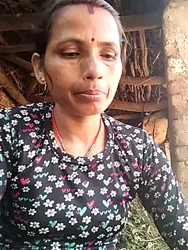 KIRTI12 HOT online show from October 2, 2025, 6:39 am