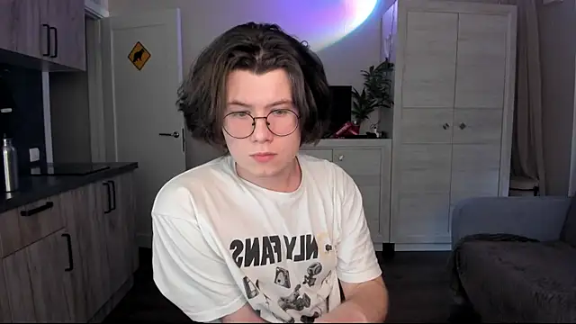 Derek Shameless online show from June 25, 2026, 6:24 pm