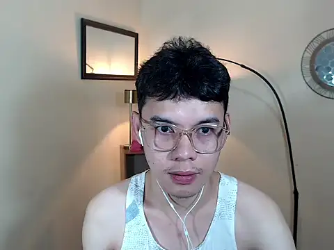 keirflorianxx online show from October 14, 2025, 5:41 am