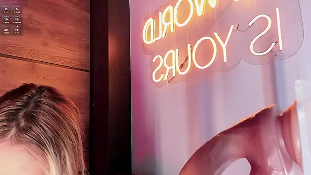 Snapshot of alyamonroe chatting on November 7, 2025, 10:42 am alyamonroe online show from November 7, 2025, 10:42 am