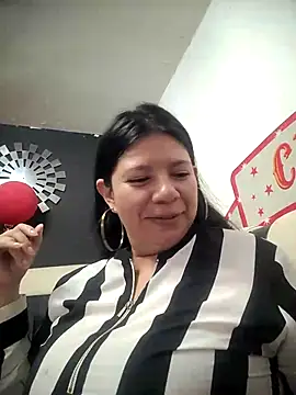 kinky momm online show from October 22, 2025, 2:16 pm