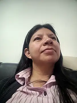 kinky momm online show from October 7, 2025, 1:12 pm
