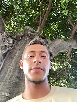 Snapshot of Boy_hot- chatting on February 20, 2026, 8:11 pm Boy hot- online show from February 20, 2026, 8:11 pm