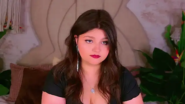 Snapshot of UR_BELLA chatting on September 30, 2025, 9:37 am UR BELLA online show from September 30, 2025, 9:37 am