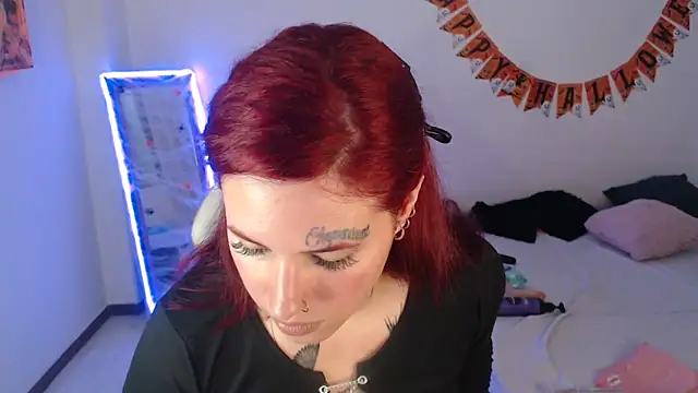 Maddy Vicius19 online show from October 30, 2025, 8:28 pm