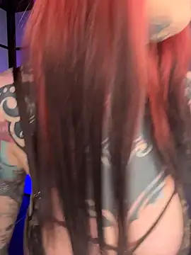 Snapshot of Sabien_DeMonia chatting on May 4, 2026, 7:28 pm Sabien DeMonia online show from May 4, 2026, 7:28 pm