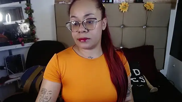 MIA  SPENCER online show from November 10, 2025, 12:10 pm