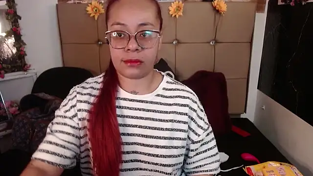 Snapshot of MIA__SPENCER chatting on February 28, 2026, 5:12 pm MIA SPENCER online show from February 28, 2026, 5:12 pm