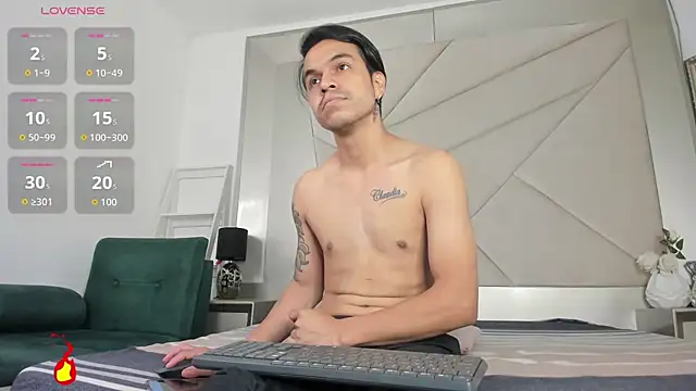 Snapshot of Gio_Lorenz chatting on November 17, 2025, 1:48 pm Gio Lorenz online show from November 17, 2025, 1:48 pm