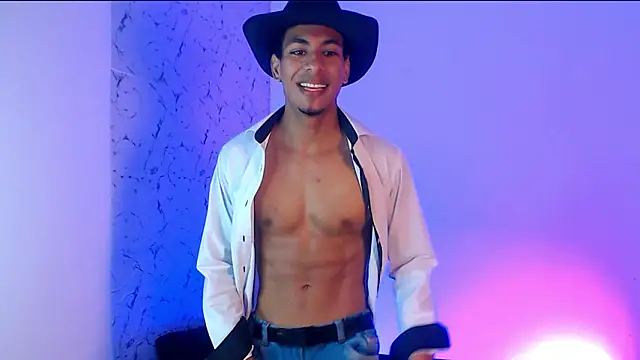 Snapshot of lorian_vikel chatting on February 15, 2026, 4:35 am lorian vikel online show from February 15, 2026, 4:35 am