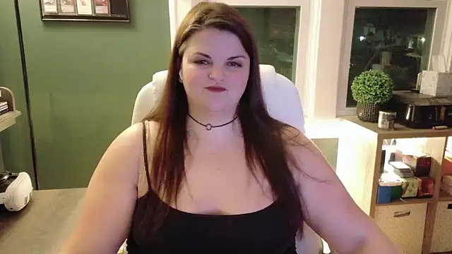 Snapshot of PlayWithBrittany chatting on December 2, 2025, 11:06 pm PlayWithBrittany online show from December 2, 2025, 11:06 pm