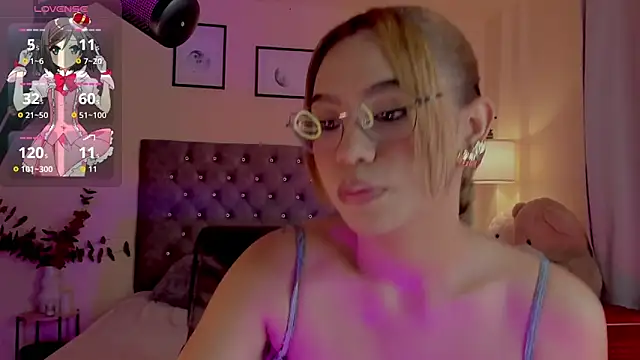 Snapshot of OxanaFedorova1- chatting on November 21, 2025, 8:30 pm OxanaFedorova1- online show from November 21, 2025, 8:30 pm