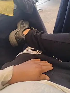 Santiagoqro85 online show from December 4, 2025, 6:07 pm