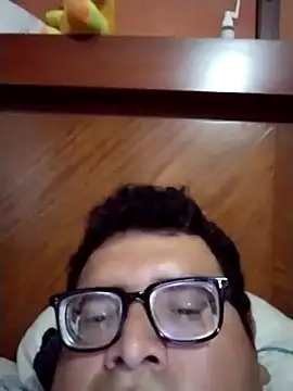 Santiagoqro85 online show from October 23, 2025, 1:32 pm