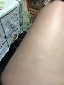 Snapshot of luzmelzinha chatting on September 9, 2025, 11:58 pm luzmelzinha online show from September 9, 2025, 11:58 pm