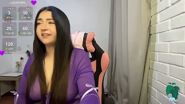 valentinauwu online show from April 8, 2026, 1:40 am