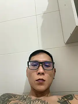 samuelcher online show from May 8, 2026, 3:32 am