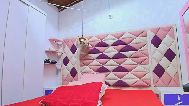 abbyrouss  online show from September 21, 2025, 3:00 am