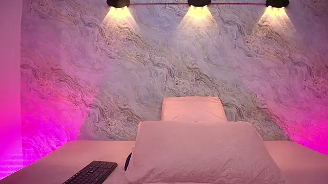 abbyrouss  online show from October 2, 2025, 3:10 am