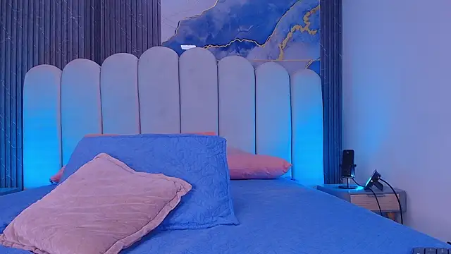 abbyrouss  online show from March 15, 2026, 3:13 am