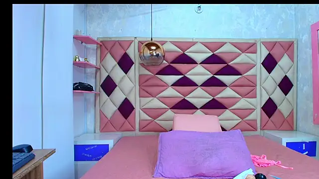 abbyrouss  online show from September 16, 2025, 3:07 am