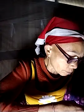 -Xuka-200 online show from December 16, 2025, 12:04 am