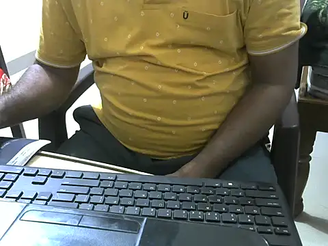 Famit025 online show from December 13, 2025, 9:21 pm