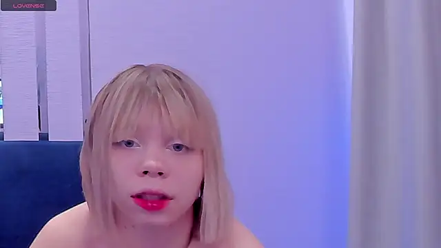 Snapshot of KittyGolden chatting on September 30, 2025, 7:47 am KittyGolden online show from September 30, 2025, 7:47 am