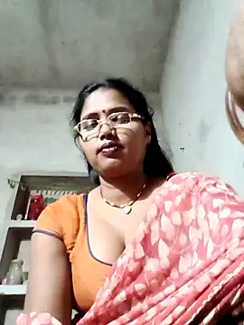 Snapshot of Cm_pooja chatting on July 16, 2026, 5:43 pm Cm pooja online show from July 16, 2026, 5:43 pm