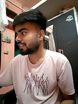 soniriyaa010101 online show from April 8, 2026, 9:05 pm