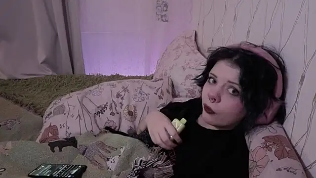 Alice Zev online show from April 21, 2026, 1:42 am