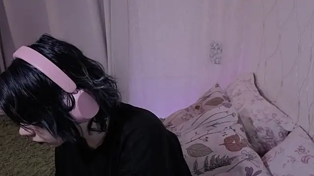 Alice Zev online show from April 22, 2026, 12:17 am