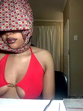 snowwhittie online show from September 26, 2025, 1:45 am