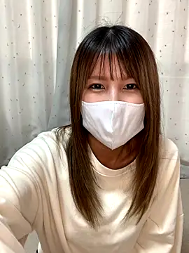 Snapshot of -Hikari-00- chatting on October 21, 2025, 1:05 am -Hikari-00- online show from October 21, 2025, 1:05 am
