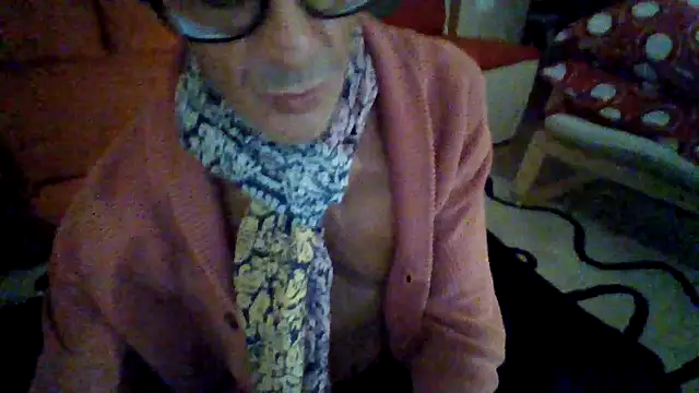 Snapshot of AntonioNice_iml chatting on October 18, 2025, 6:43 pm AntonioNice iml online show from October 18, 2025, 6:43 pm