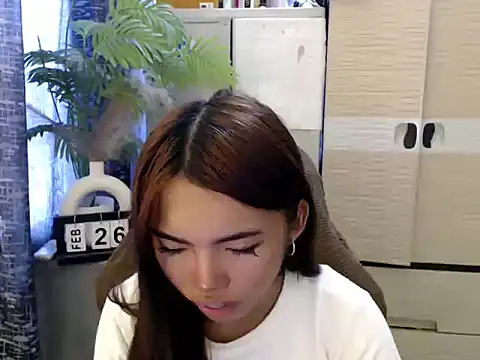 Snapshot of cutie_milker chatting on February 27, 2026, 3:07 am cutie milker online show from February 27, 2026, 3:07 am