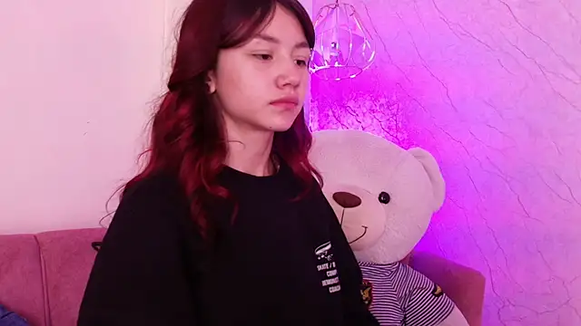 april bennett online show from October 15, 2025, 12:24 pm