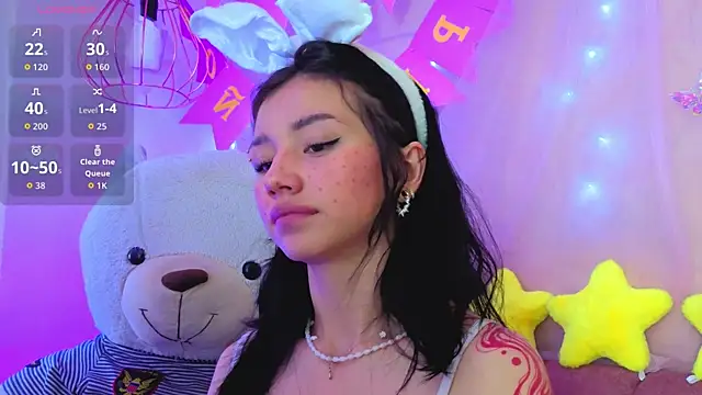 april bennett online show from July 25, 2026, 2:34 pm